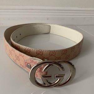 Blush Guccii belt